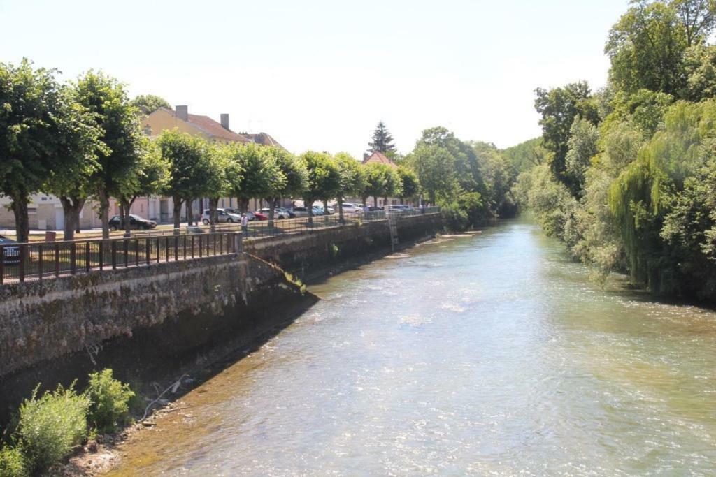 فندق Le Saint Hubert Arcis-sur-Aube المظهر الخارجي الصورة